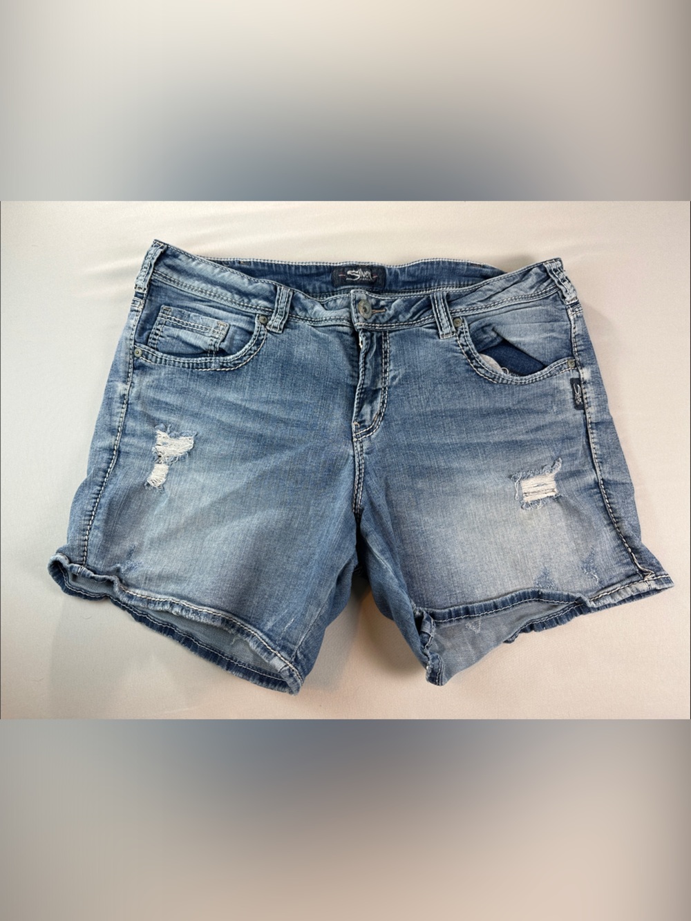 Silver Jeans Shorts Sam 16 Light Blue Distressed Denim Y2K